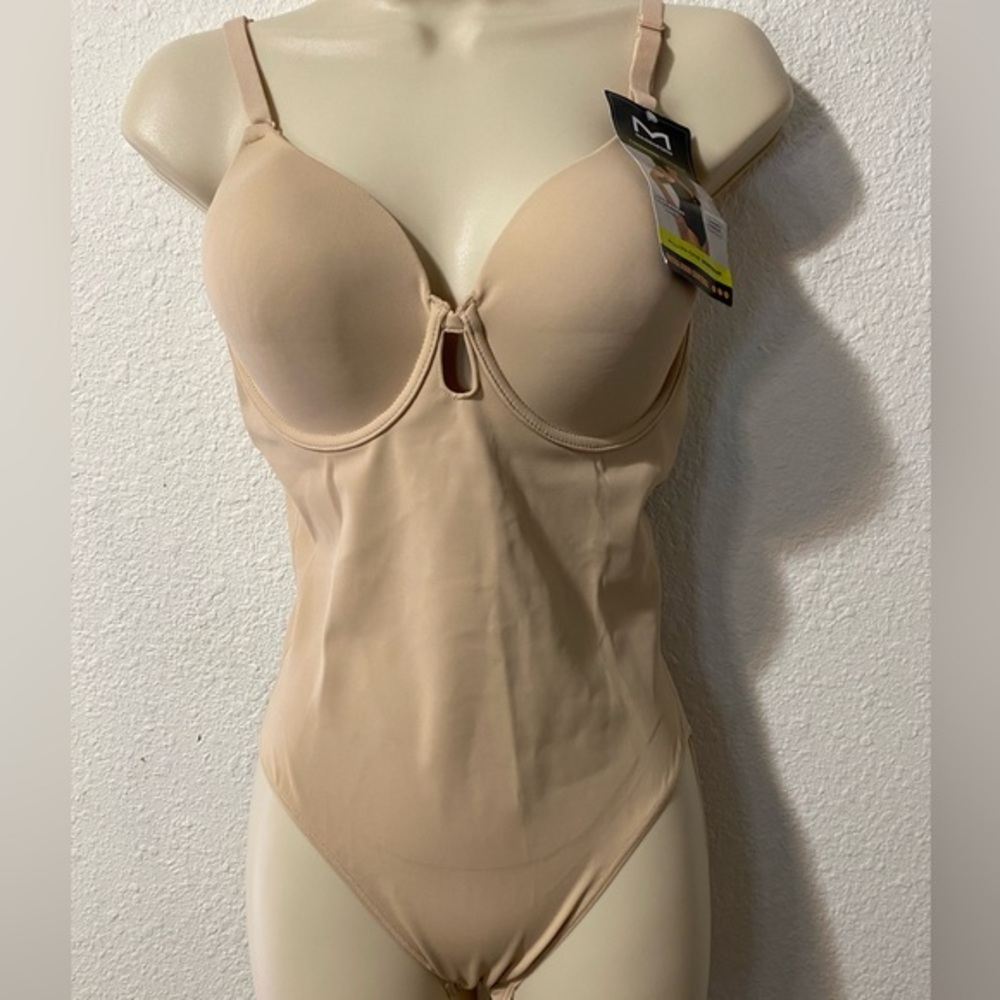 Maidenform Women Tan Shapewear Bodysuit with Adjustable Straps Size M